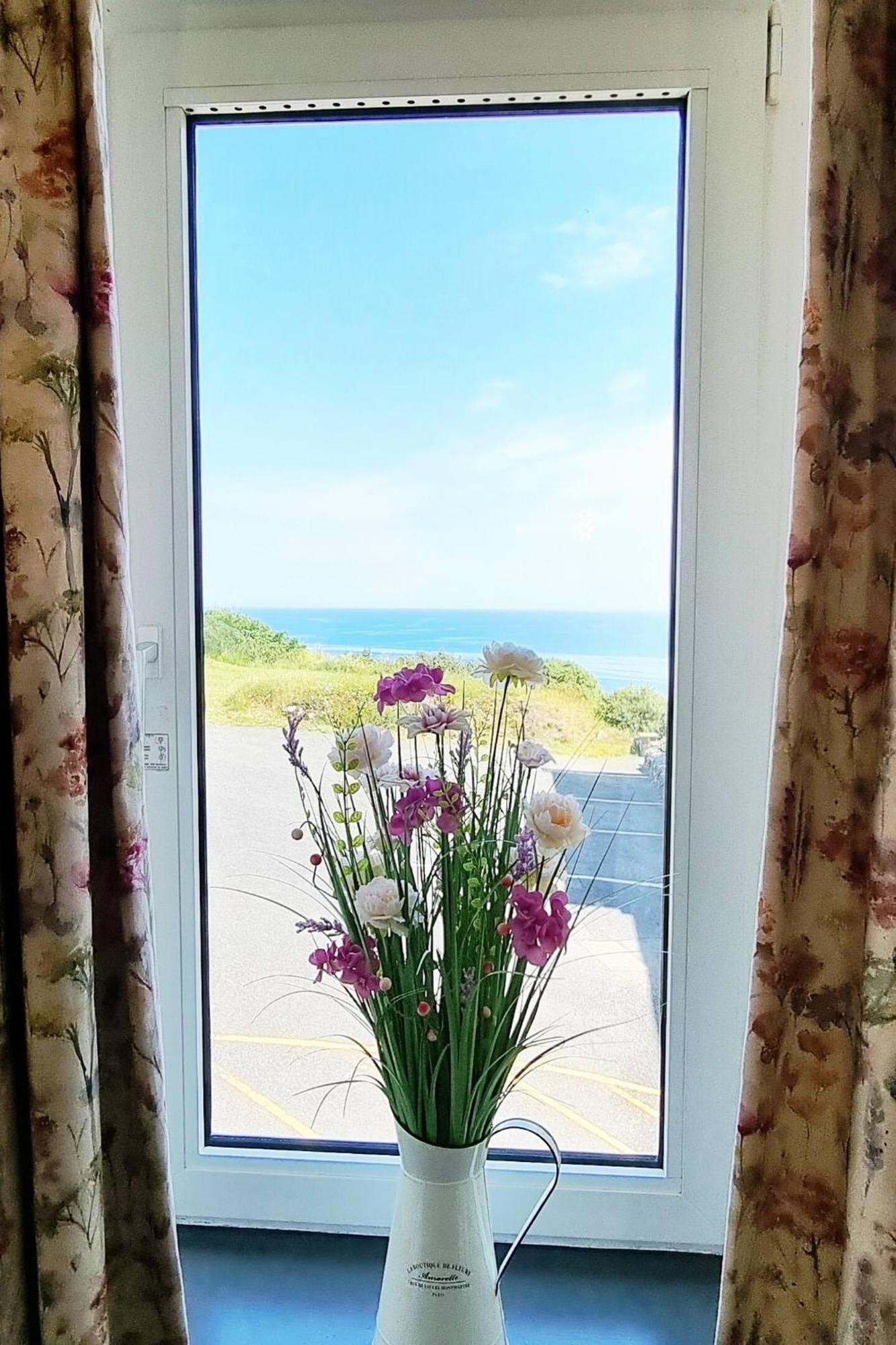 Journeys End With Stunning Sea Views From The Headland Villa โคเวอร์แรค ภายนอก รูปภาพ